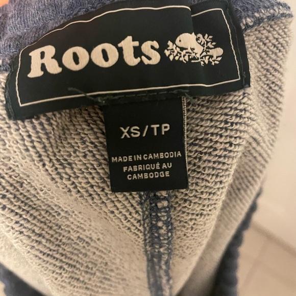 Roots XS navy blue shorts - Picture 3 of 4